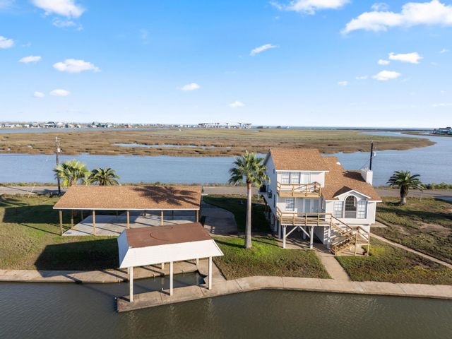 265 County Road 209, Sargent, TX 77414