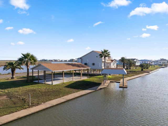 265 County Road 209, Sargent, TX 77414