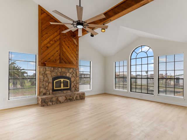 265 County Road 209, Sargent, TX 77414