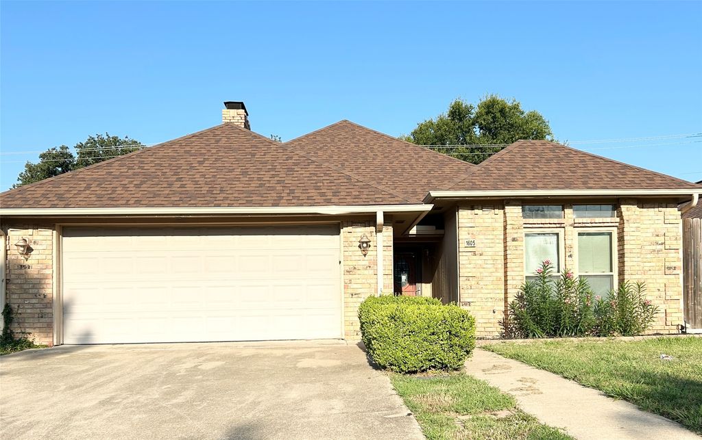 1605 High Crest Court, Irving, TX 75061