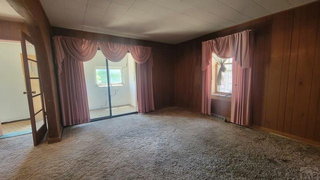 608 W 4th St, Walsenburg, CO 81089