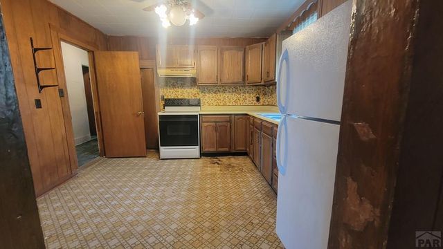 608 W 4th St, Walsenburg, CO 81089