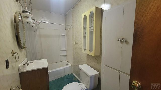 608 W 4th St, Walsenburg, CO 81089