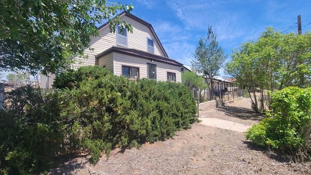608 W 4th St, Walsenburg, CO 81089