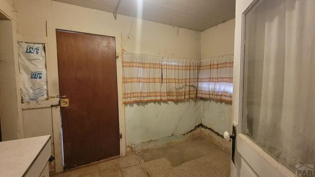 608 W 4th St, Walsenburg, CO 81089