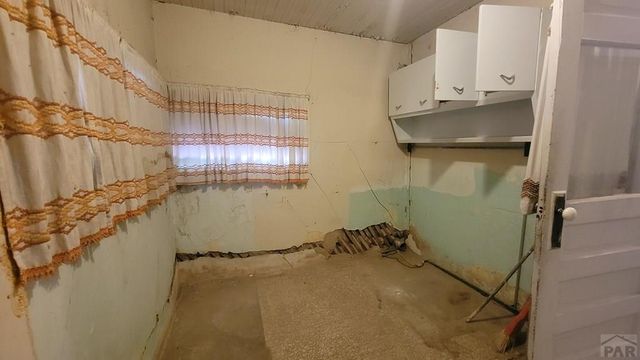 608 W 4th St, Walsenburg, CO 81089