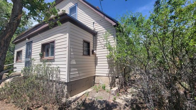 608 W 4th St, Walsenburg, CO 81089