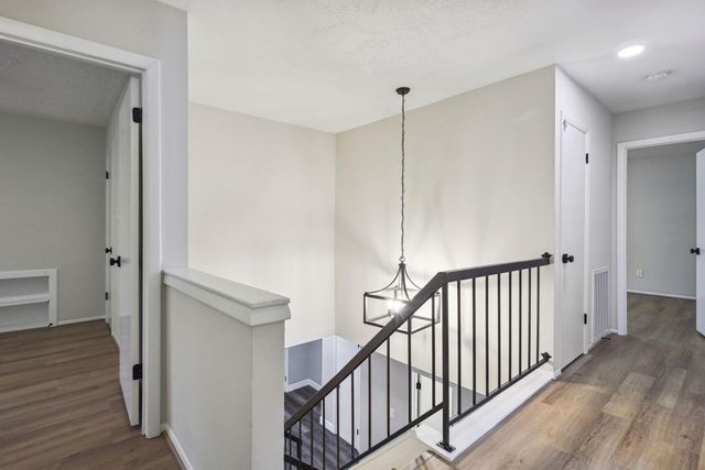 68 NE Yewleaf Road, The Woodlands, TX 77381