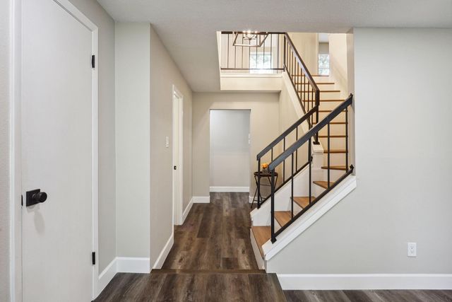 68 NE Yewleaf Road, The Woodlands, TX 77381