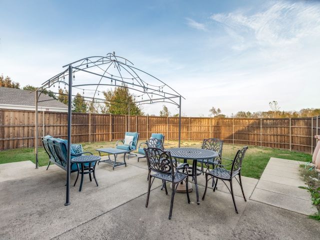 1605 San Carlos Drive, Van Alstyne, TX 75495