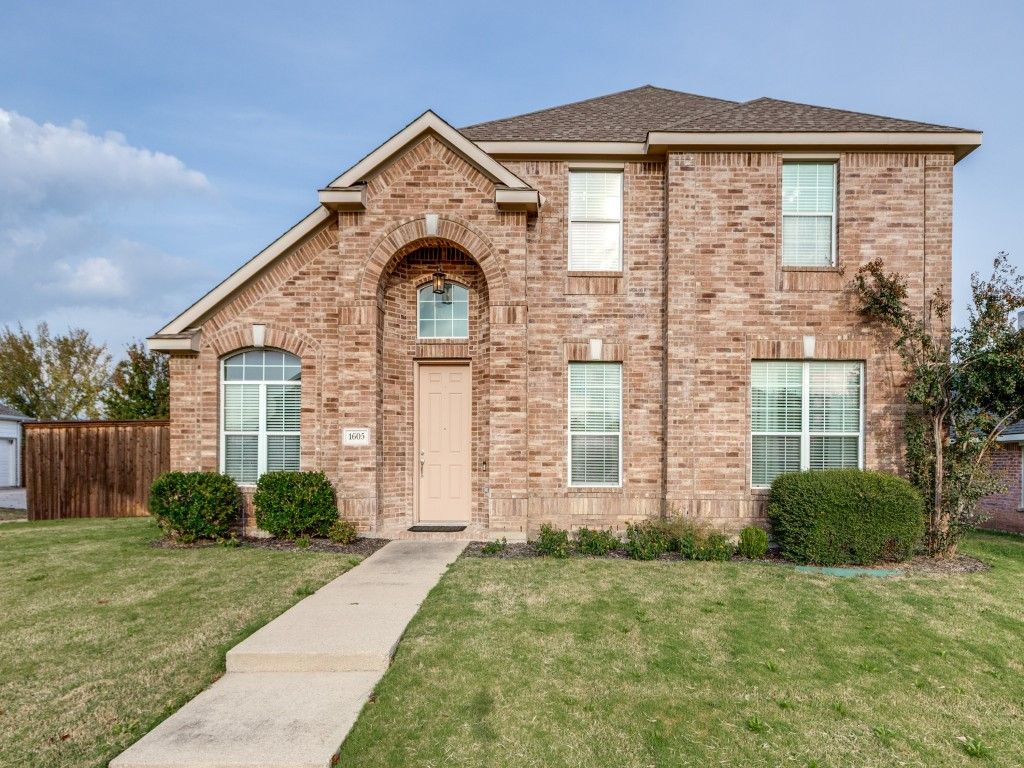 1605 San Carlos Drive, Van Alstyne, TX 75495