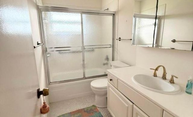 734 Nantucket Circle, Lake Worth, FL 33467