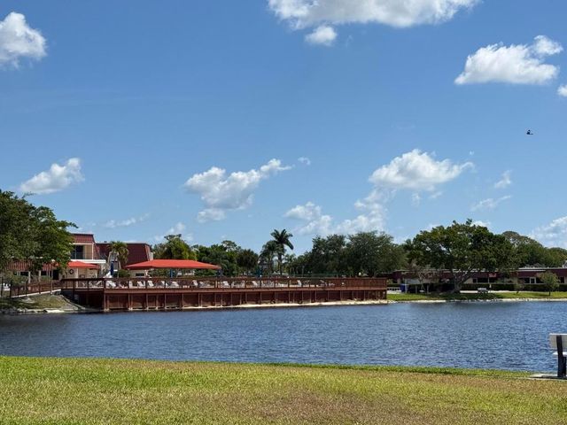 734 Nantucket Circle, Lake Worth, FL 33467