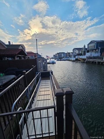 19 W 13th Road, Broad Channel, NY 11693