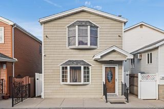 19 W 13th Road, Broad Channel, NY 11693