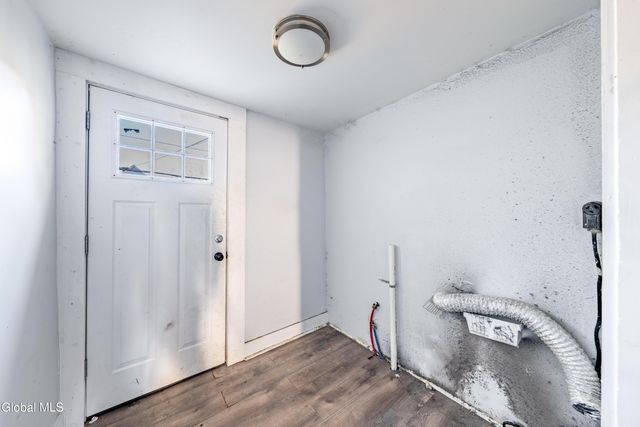 356 4th Avenue, Troy, NY 12182