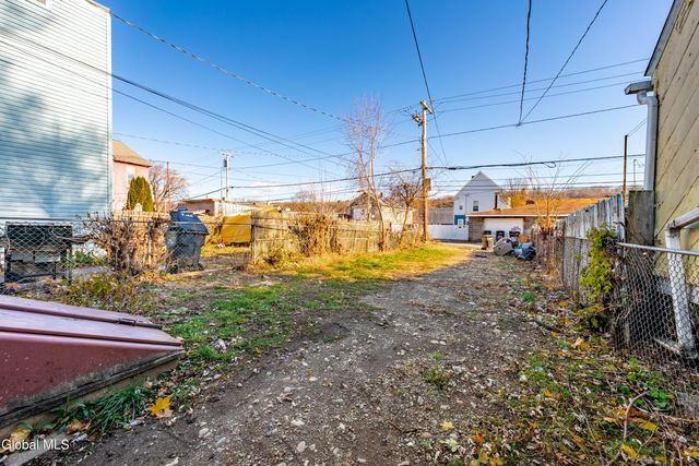 356 4th Avenue, Troy, NY 12182