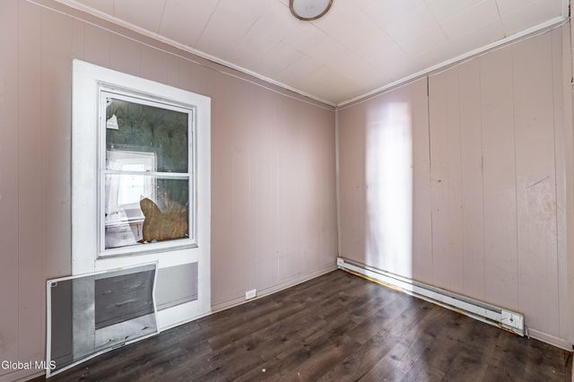 356 4th Avenue, Troy, NY 12182