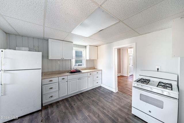 356 4th Avenue, Troy, NY 12182