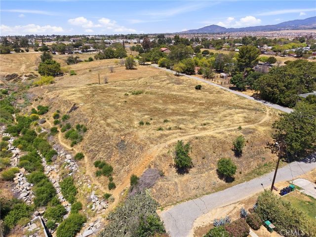 5242 C Street, Banning, CA 92220
