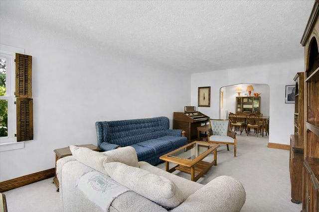 23119 CENTRAL PARK Avenue, Richton Park, IL 60471