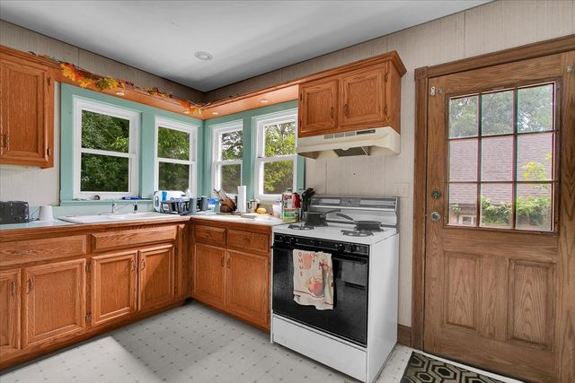 23119 CENTRAL PARK Avenue, Richton Park, IL 60471
