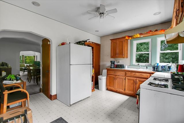 23119 CENTRAL PARK Avenue, Richton Park, IL 60471