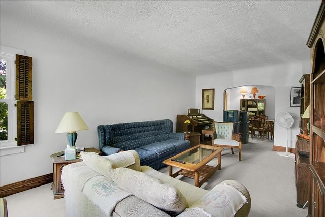 23119 CENTRAL PARK Avenue, Richton Park, IL 60471
