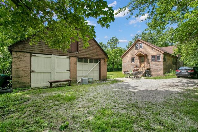 23119 CENTRAL PARK Avenue, Richton Park, IL 60471