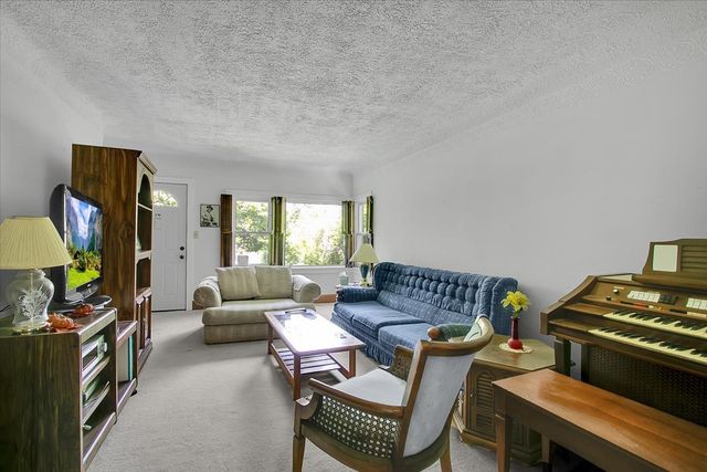 23119 CENTRAL PARK Avenue, Richton Park, IL 60471