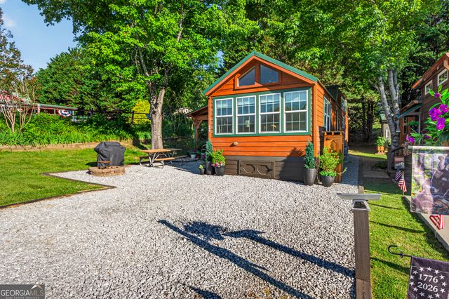 664 River Vista Drive, Dillard, GA 30537