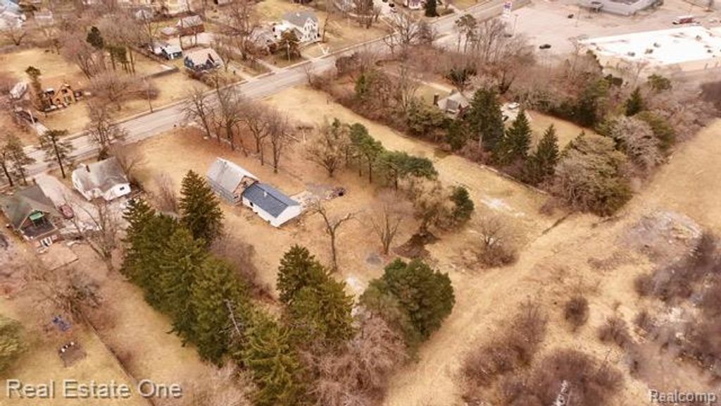 3129 E Genesee Avenue, Saginaw, MI 48601