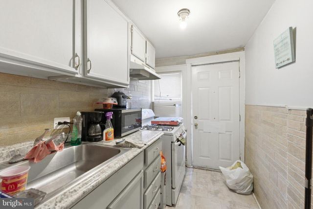 1079 TRENT RD, Camden, NJ 08104