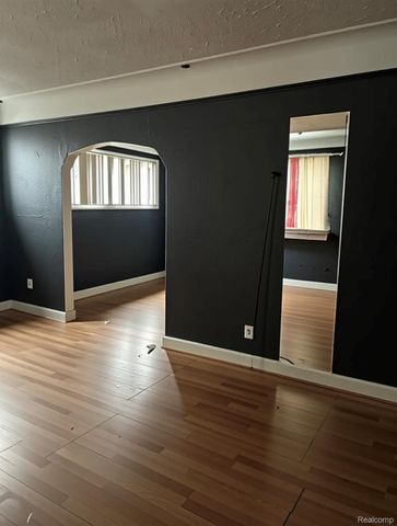 5935 Yorkshire Road, Detroit, MI 48224