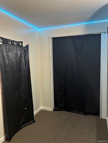 5935 Yorkshire Road, Detroit, MI 48224