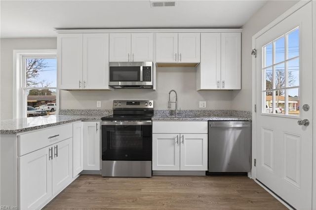 2713 Hickory ST, Portsmouth, VA 23707