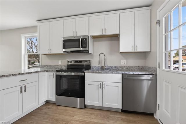 2713 Hickory ST, Portsmouth, VA 23707