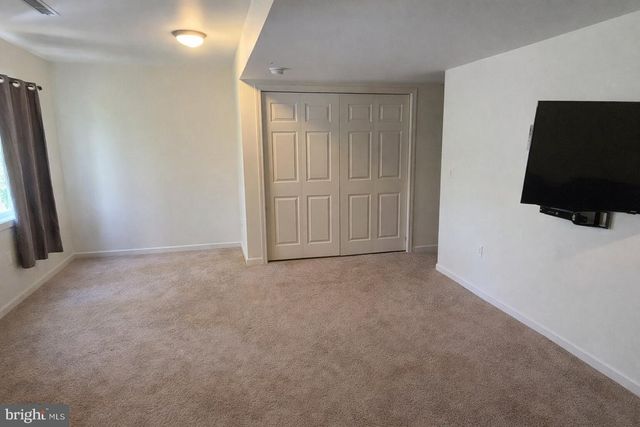 740 KENTWELL DR, York, PA 17406