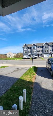 740 KENTWELL DR, York, PA 17406