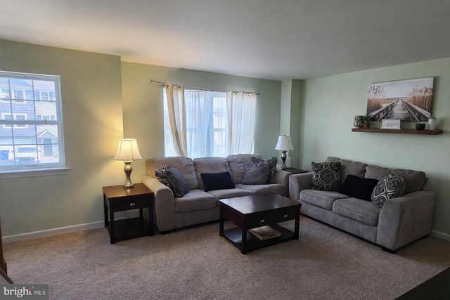 740 KENTWELL DR, York, PA 17406