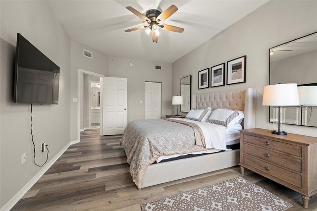 126 BEACH HAVEN LANE 126, Tampa, FL 33609