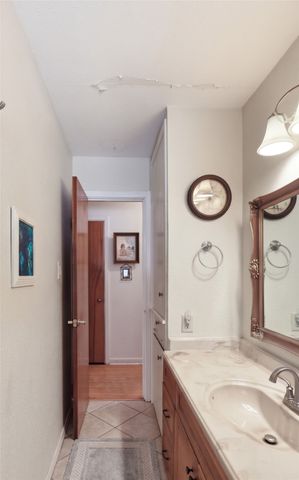 913 Blossom Circle, Garland, TX 75041