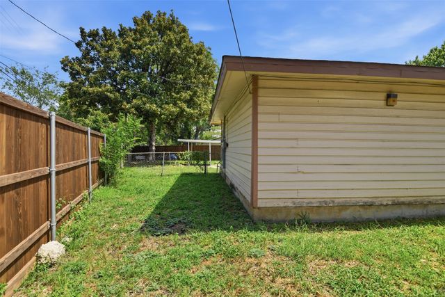 913 Blossom Circle, Garland, TX 75041
