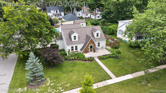 215 S Houghton Street, Milford Village, MI 48381