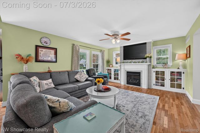 215 S Houghton Street, Milford Village, MI 48381