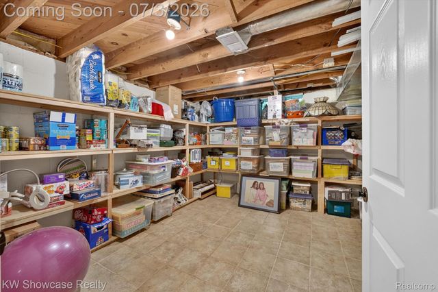 215 S Houghton Street, Milford Village, MI 48381
