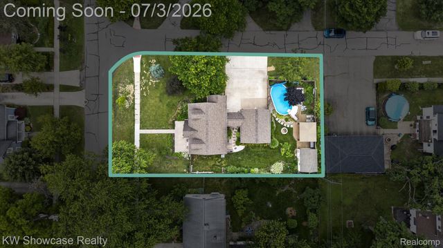 215 S Houghton Street, Milford Village, MI 48381