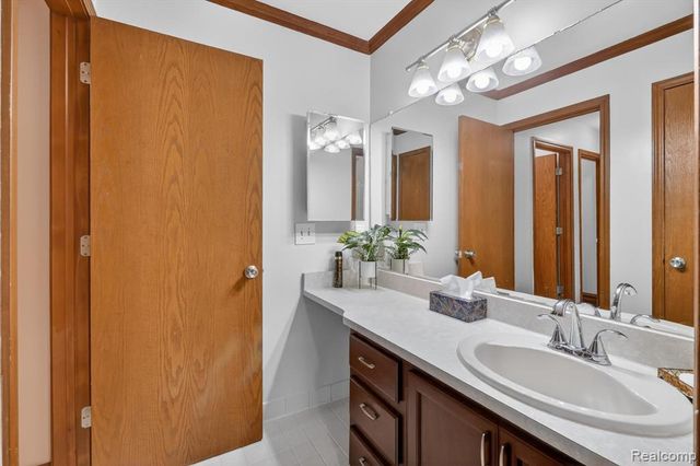 43325 Nebel Trail, Clinton Township, MI 48038