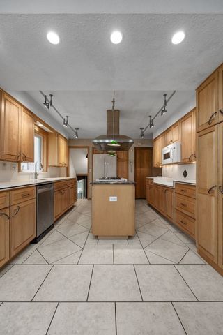 2818 Southland Street SW, Cedar Rapids, IA 52404