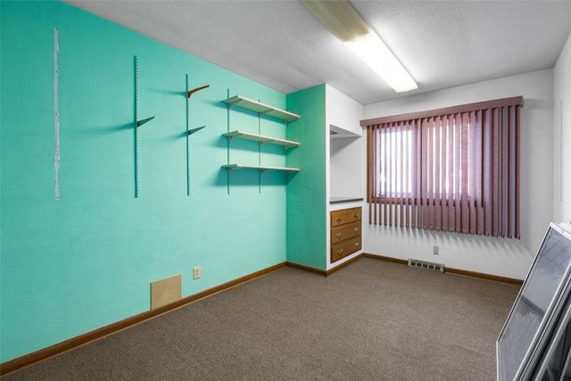 2818 Southland Street SW, Cedar Rapids, IA 52404